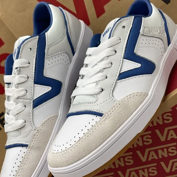 Vans Men’s Lowland Cc Jmp R
Court Navy/White
VN0007P2NAV
Sneakers - Picture 7 of 16